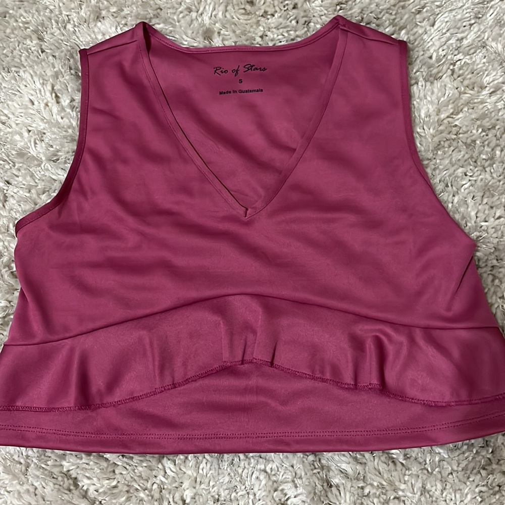 NWOT Pink Rio of Stars Crop Shirt